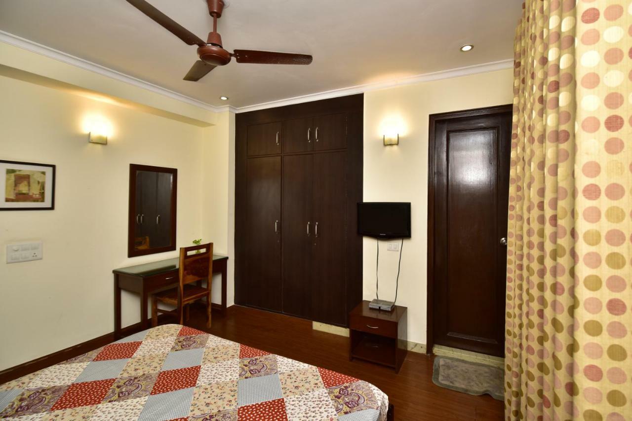 ניו דלהי 2Bhk Comfortable Furnished Serviced Apartments In Hauz Khas - Woodpecker Apartments מראה חיצוני תמונה