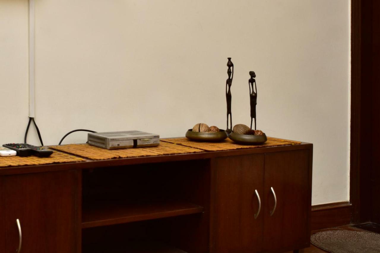 ניו דלהי 2Bhk Comfortable Furnished Serviced Apartments In Hauz Khas - Woodpecker Apartments מראה חיצוני תמונה