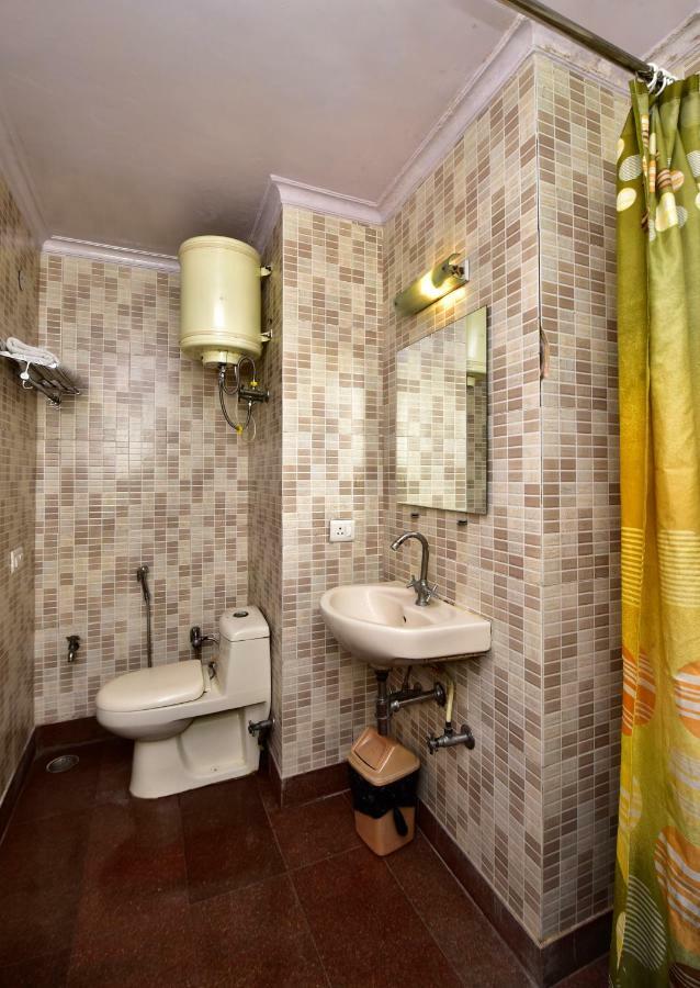 ניו דלהי 2Bhk Comfortable Furnished Serviced Apartments In Hauz Khas - Woodpecker Apartments מראה חיצוני תמונה